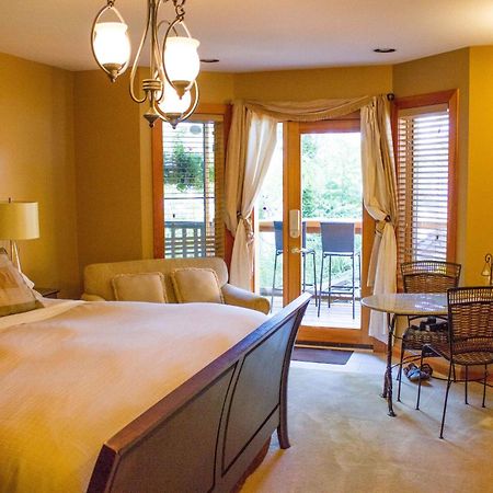 Tranquility Bay Waterfront Inn Sechelt Bilik gambar