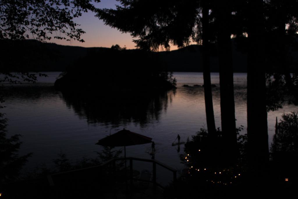 Tranquility Bay Waterfront Inn Sechelt Luaran gambar