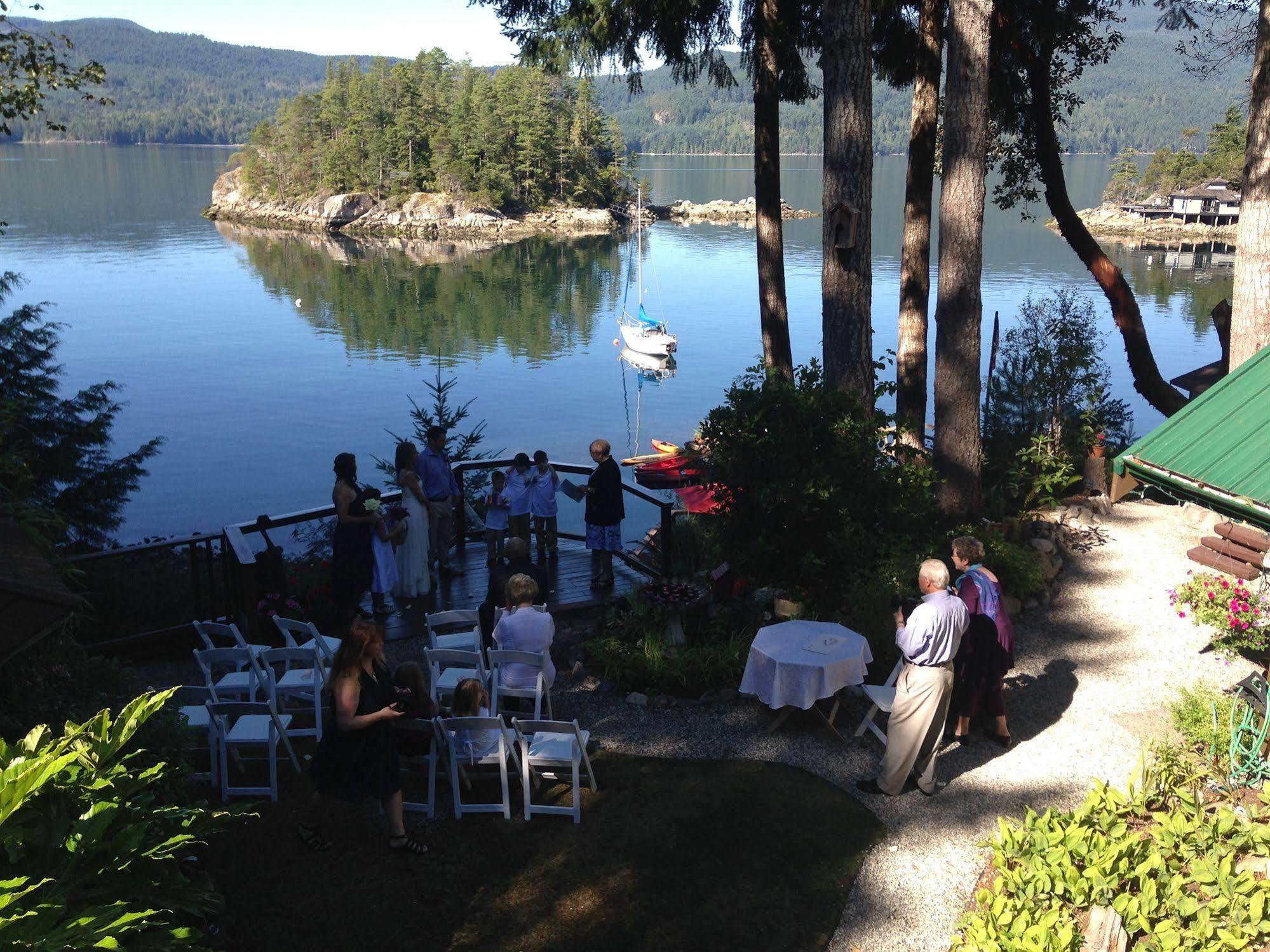 Tranquility Bay Waterfront Inn Sechelt Luaran gambar