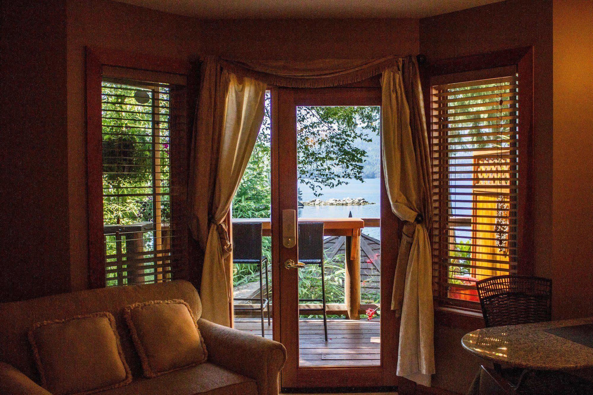 Tranquility Bay Waterfront Inn Sechelt Luaran gambar