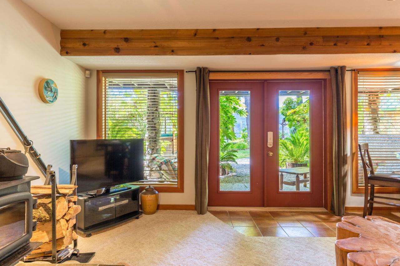 Tranquility Bay Waterfront Inn Sechelt Luaran gambar